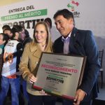 Participa Alina Garza en la entrega del premio al mérito deportivo Saltillo 2022.