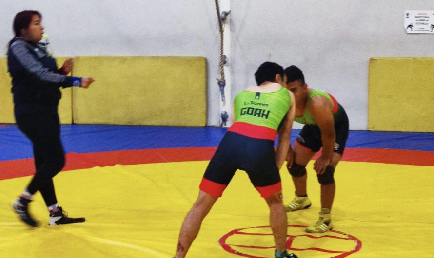 Lista selección de luchas para regional en Monterrey.