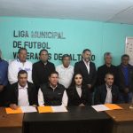 Firman convenio asociaciones de Fútbol de veteranos, en Saltillo.