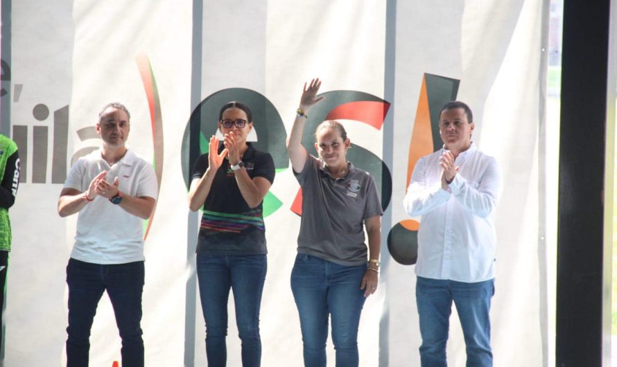 Celebran segundo torneo de natación en el multideportivo ‘El Sarape’