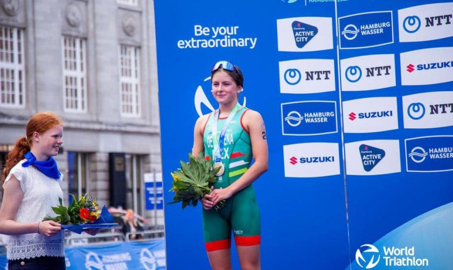 Regina De La Peña Se Cuelga El Oro En El Campeonato Mundial De Triatlón
