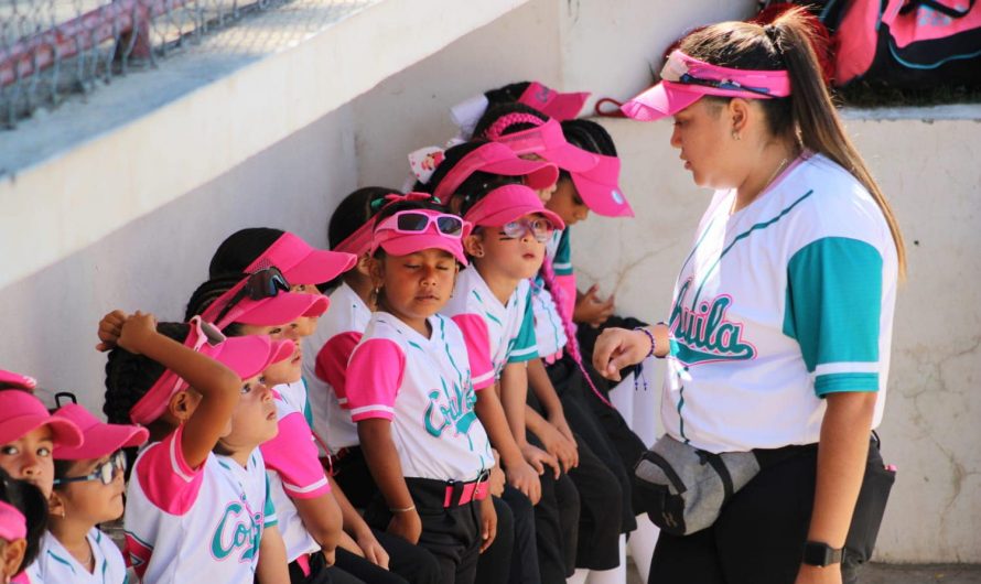 Arranca el campeonato nacional infantil femenil de sóftbol, en Saltillo