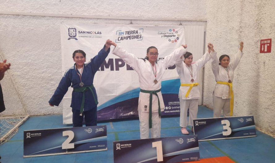 Judokas coahuilenses cosechan medallas en torneo nacional