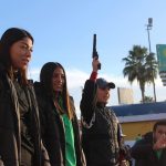 Alina Garza da disparo de salida de la 5k del Club Santos Laguna